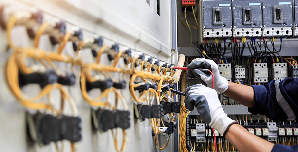 Professional Electrician technician working in Gray, LA
